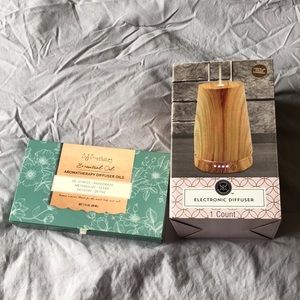 NIB Electric diffuser with aromatherapy oils